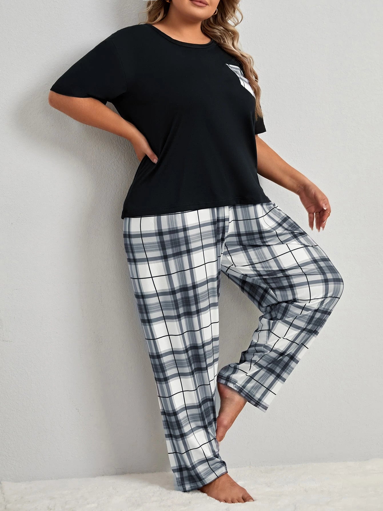Conjunto de Pijama com Bolso Remendado de Xadrez