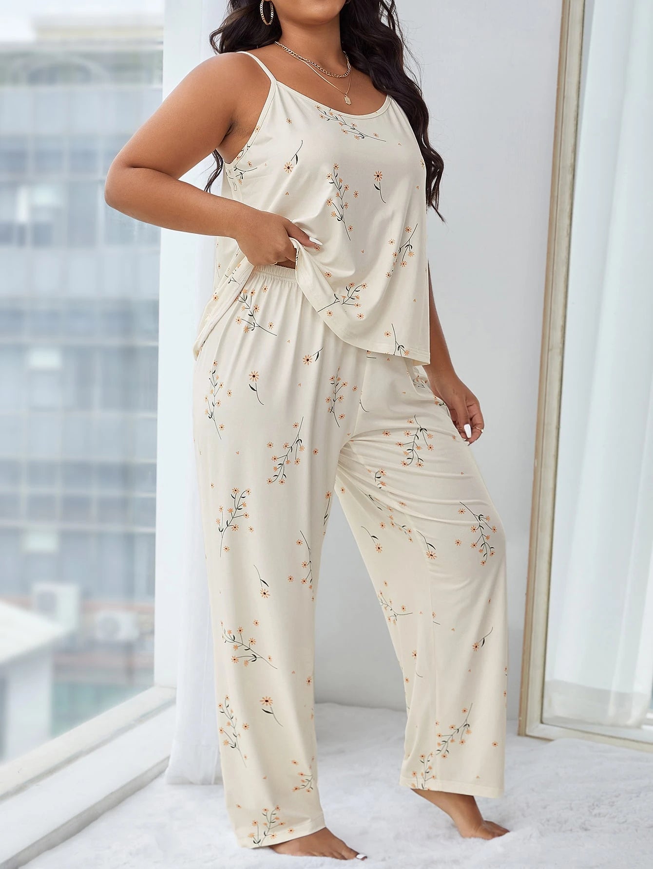 Conjunto de Pijama com Camiseta Alça e Calça com Estampa Floral