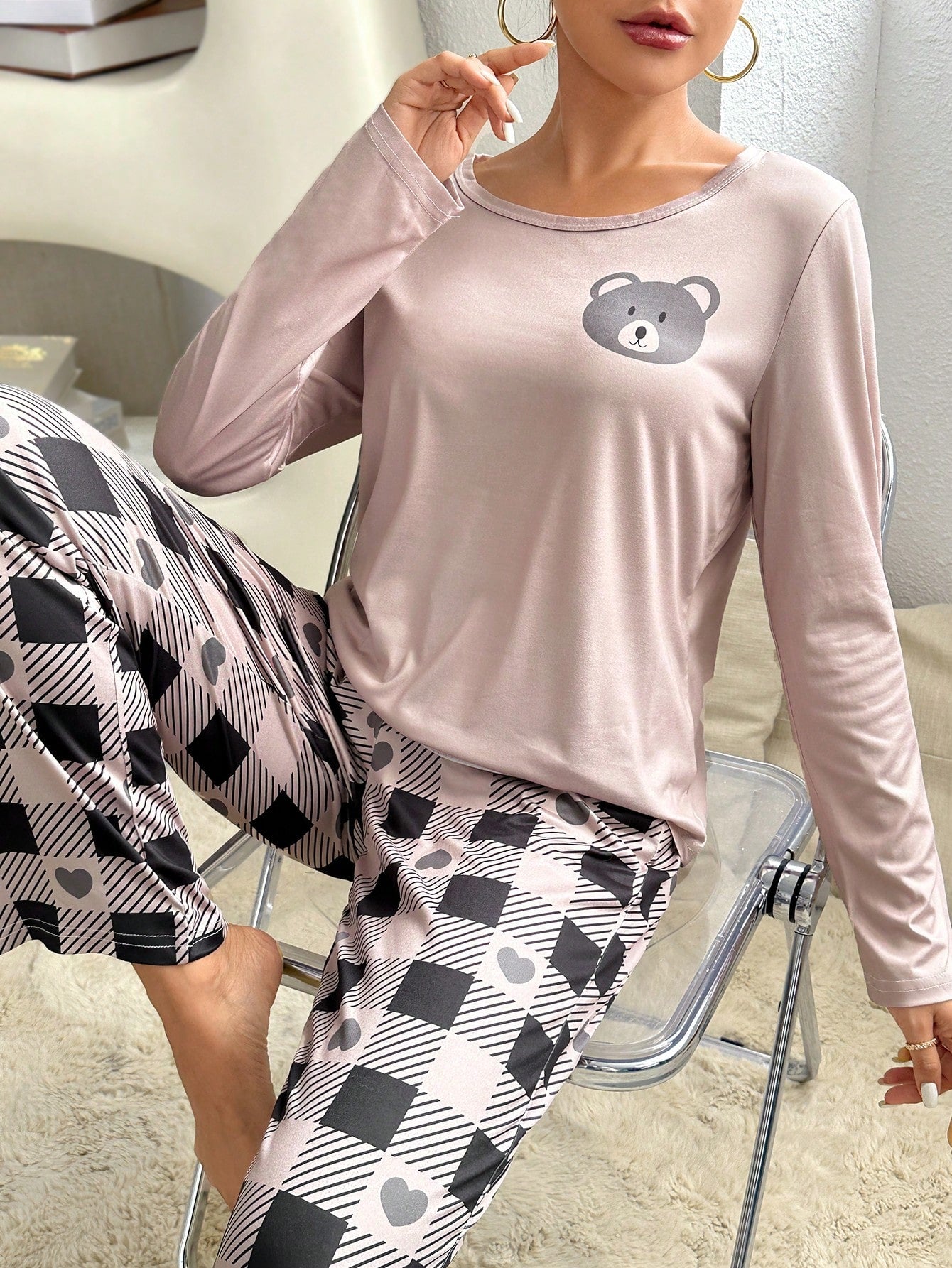 Conjunto de Pijama com Camiseta de Gráfico Cartoon e Calça Xadrez