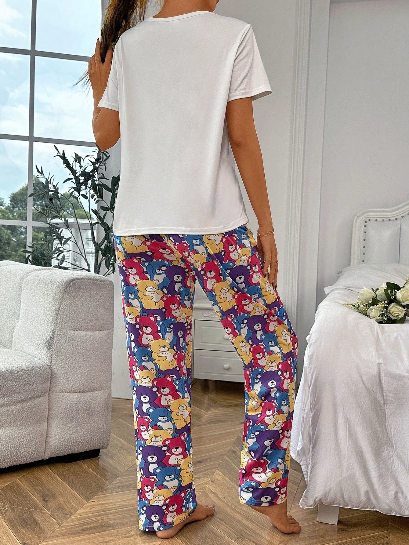 Conjunto de Pijama e Máscara de Olhos com Gráfico de Desenho Animado