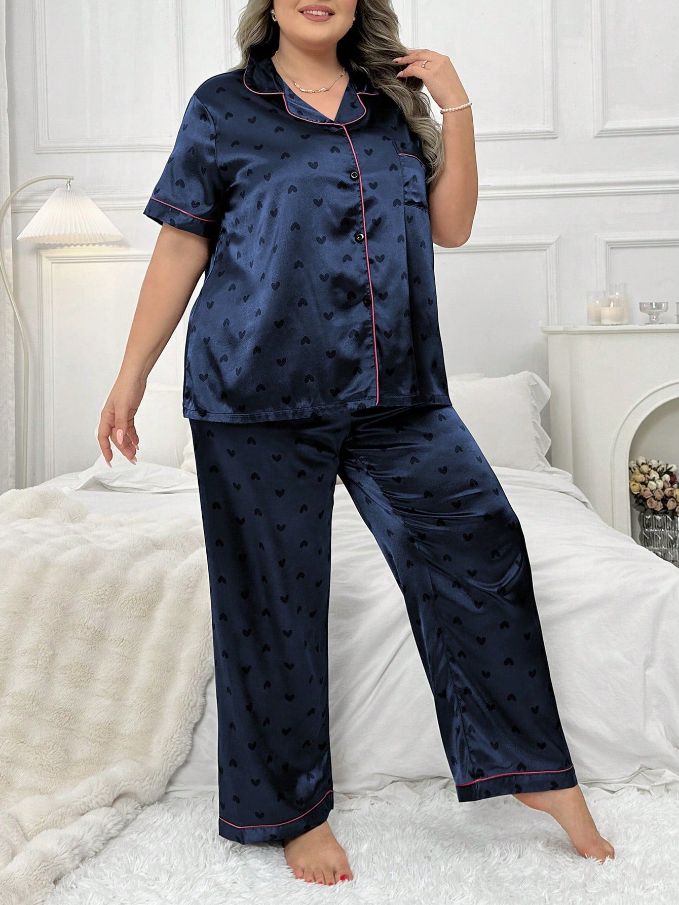 Conjunto de pijama Plus Size com gola em V, de manga curta e calça comprida em seda jacquard