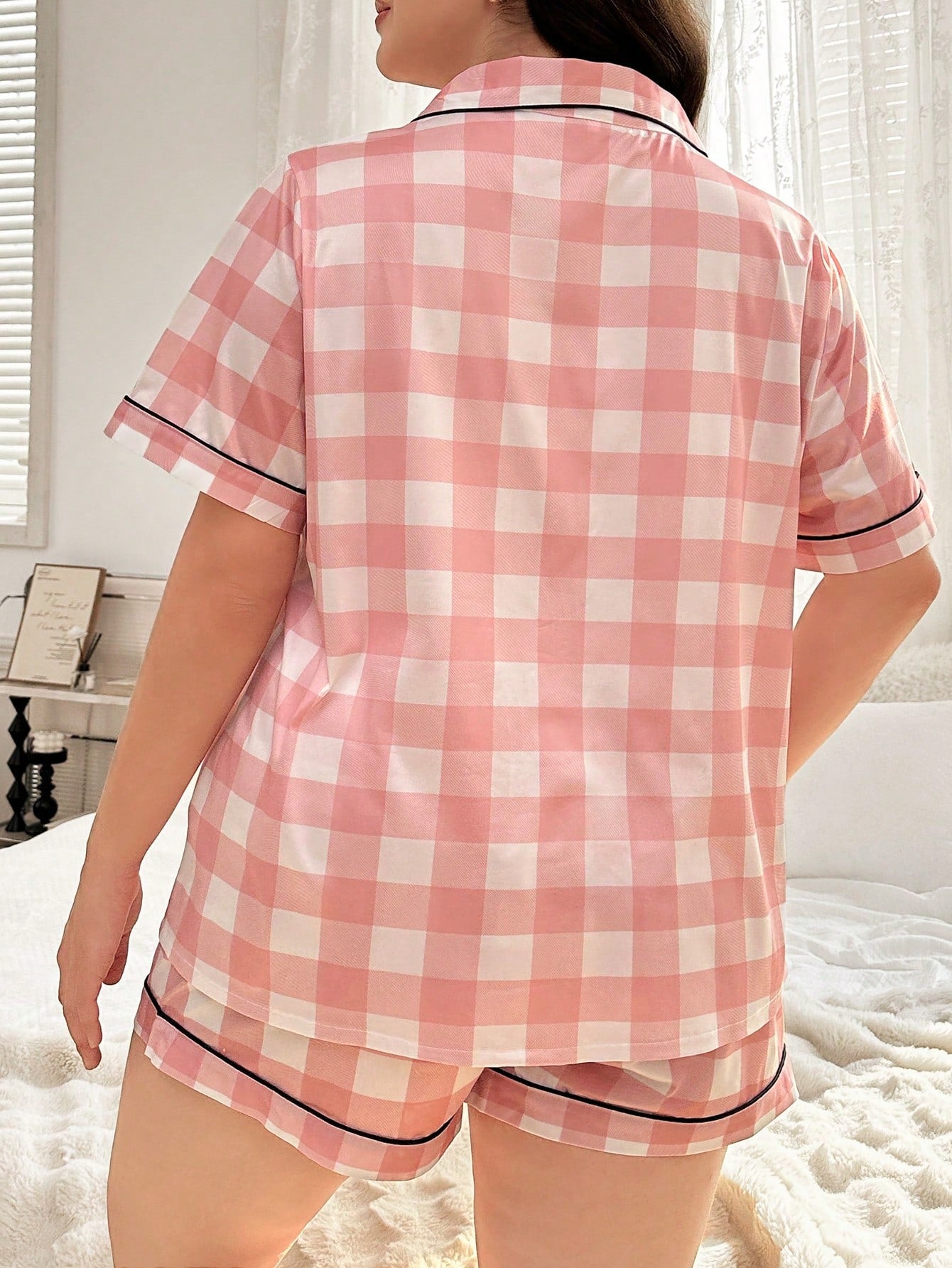 Conjunto de Pijama Estampa Xadrez com Gola para Mulheres Plus Size