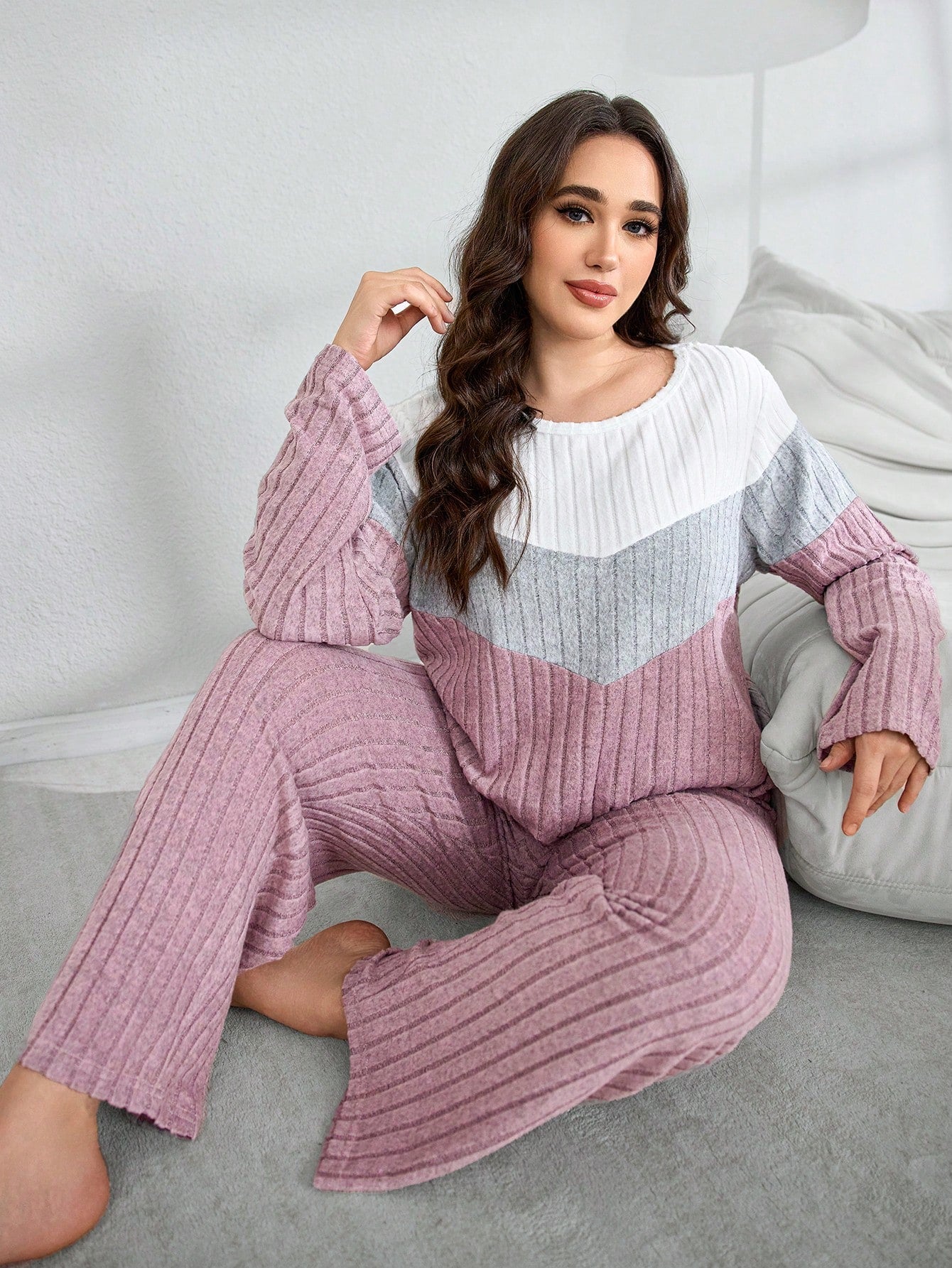 SHEIN My Everyday Conjunto de Pijama Folgado Plus Size de Tecido de Malha Felpudo Retalho