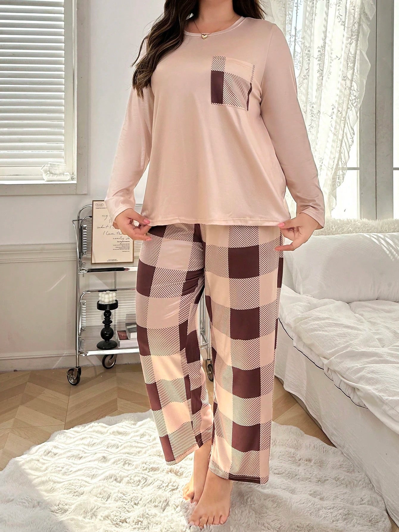 Conjunto de Pijama Xadrez de Gola Redonda, Manga Longa e Calça Longa, Plus Size