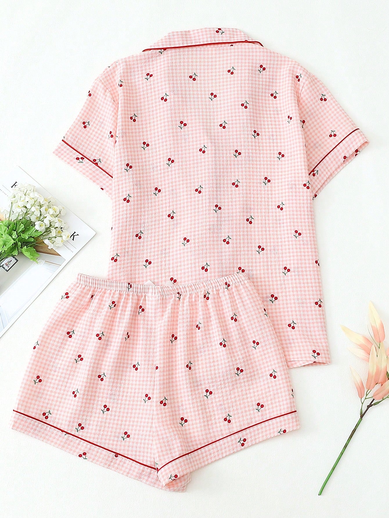 2 peças Conjunto de Pijama Feminino Estampa de Cereja Fofo, Top com Botões de Lapela e Manga Curta, e Shorts com Laço, Roupa de Dormir e Loungewear de Verão, Conjunto de Duas Peças