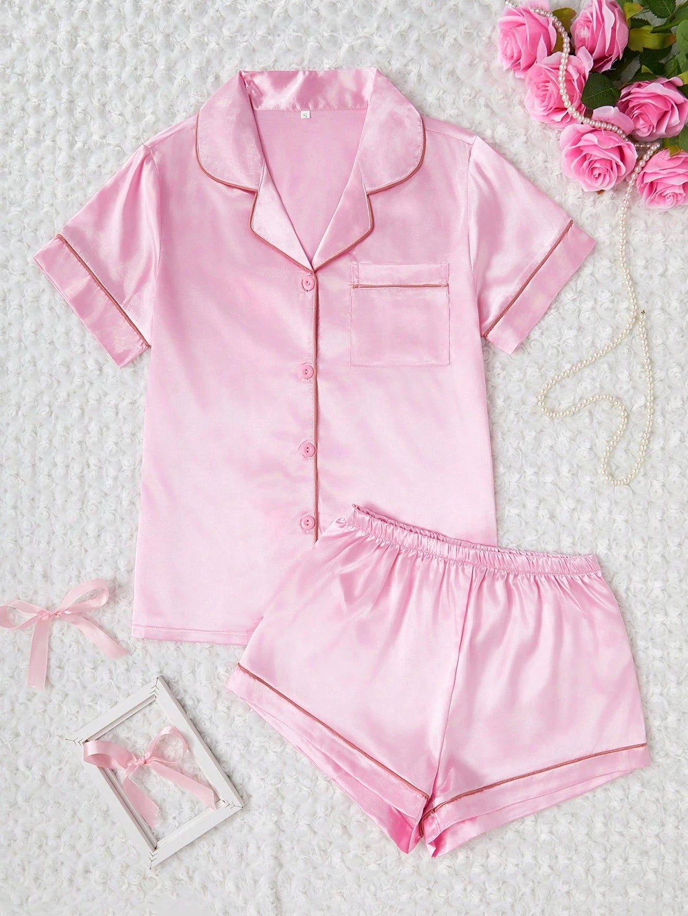 SHEIN Conjunto de Pijama Curto de Manga Curta e Shorts de Cor Sólida de Cetim para Mulheres, Roupa Doméstica de Verão