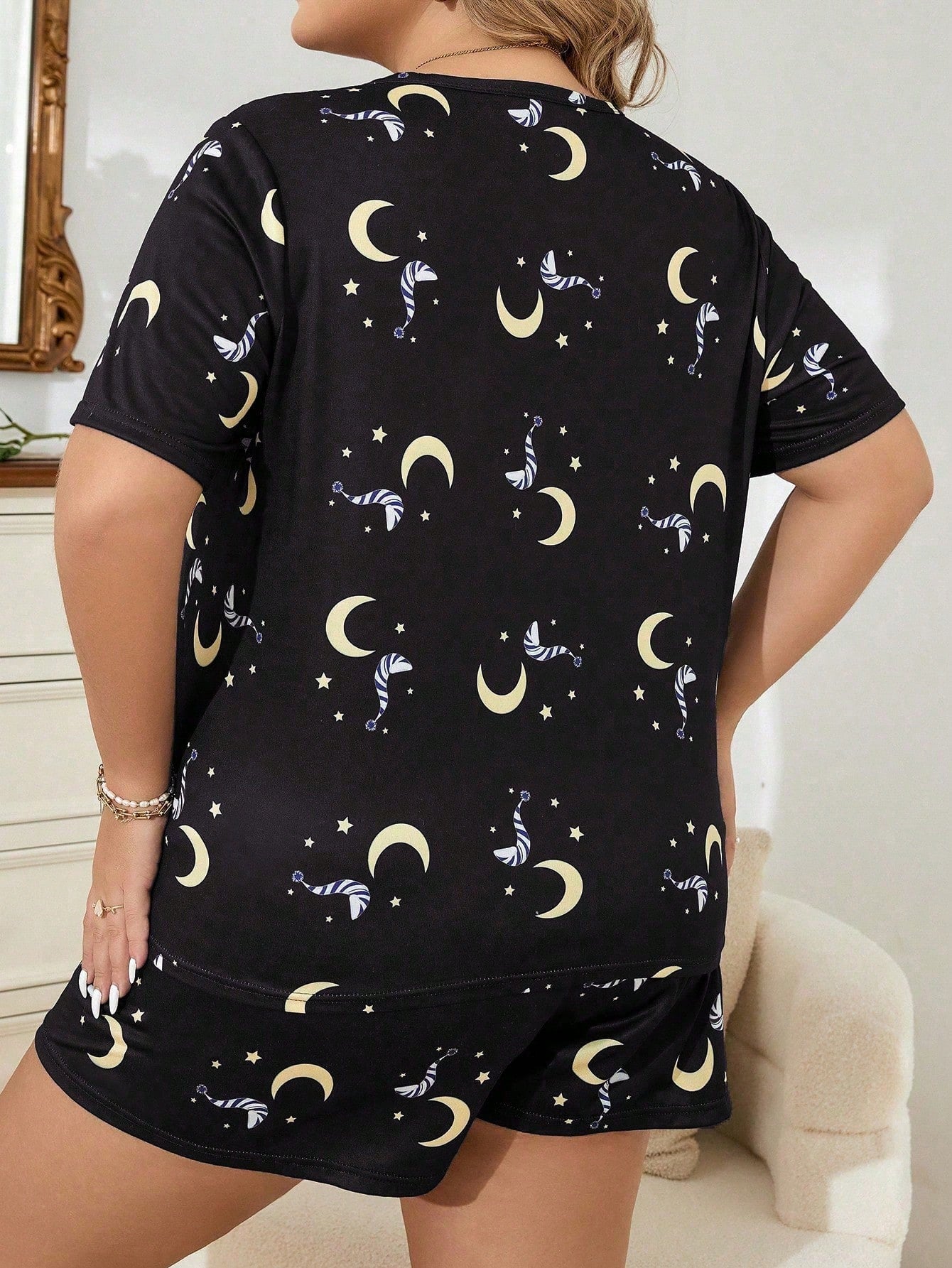 Conjunto de Pijama com Estampa de Lua e Estrela